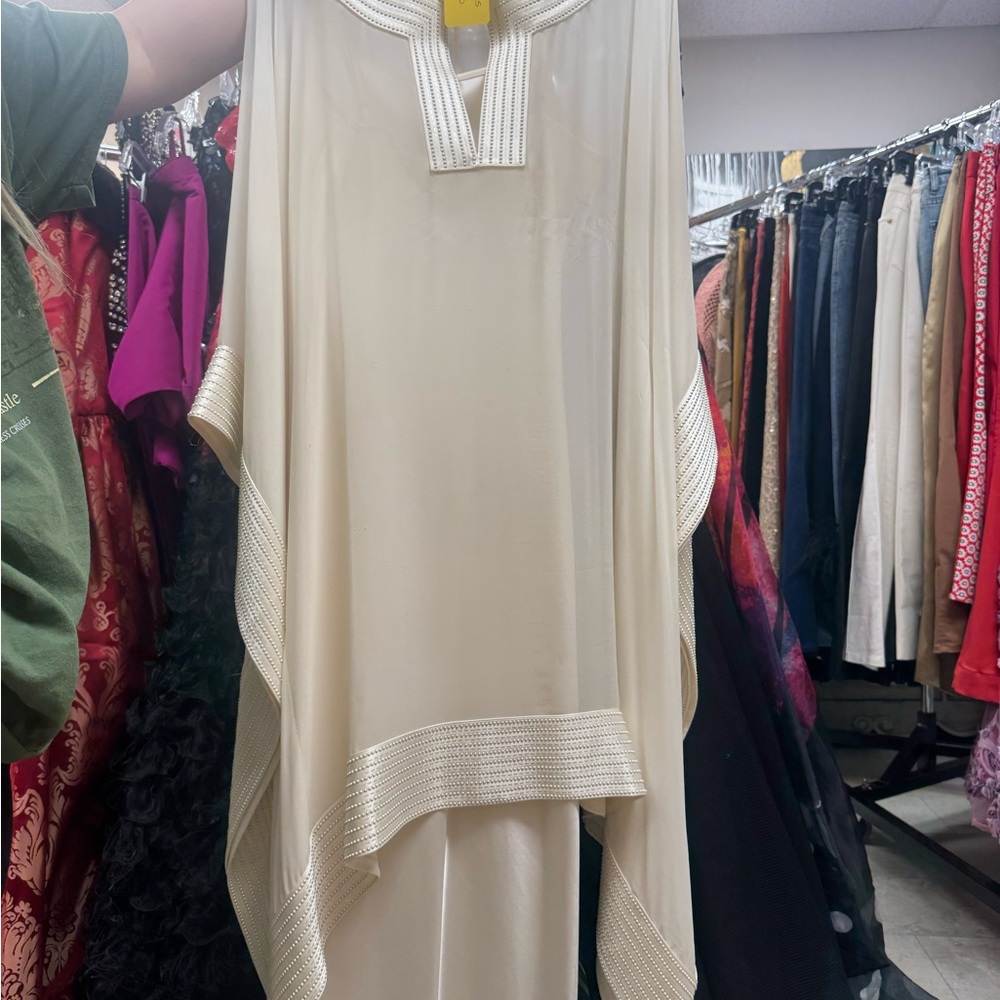 St. John Cream Top with Pearl Detailing